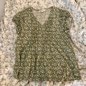 Monday Fun Sue Tulip Sleeve Top